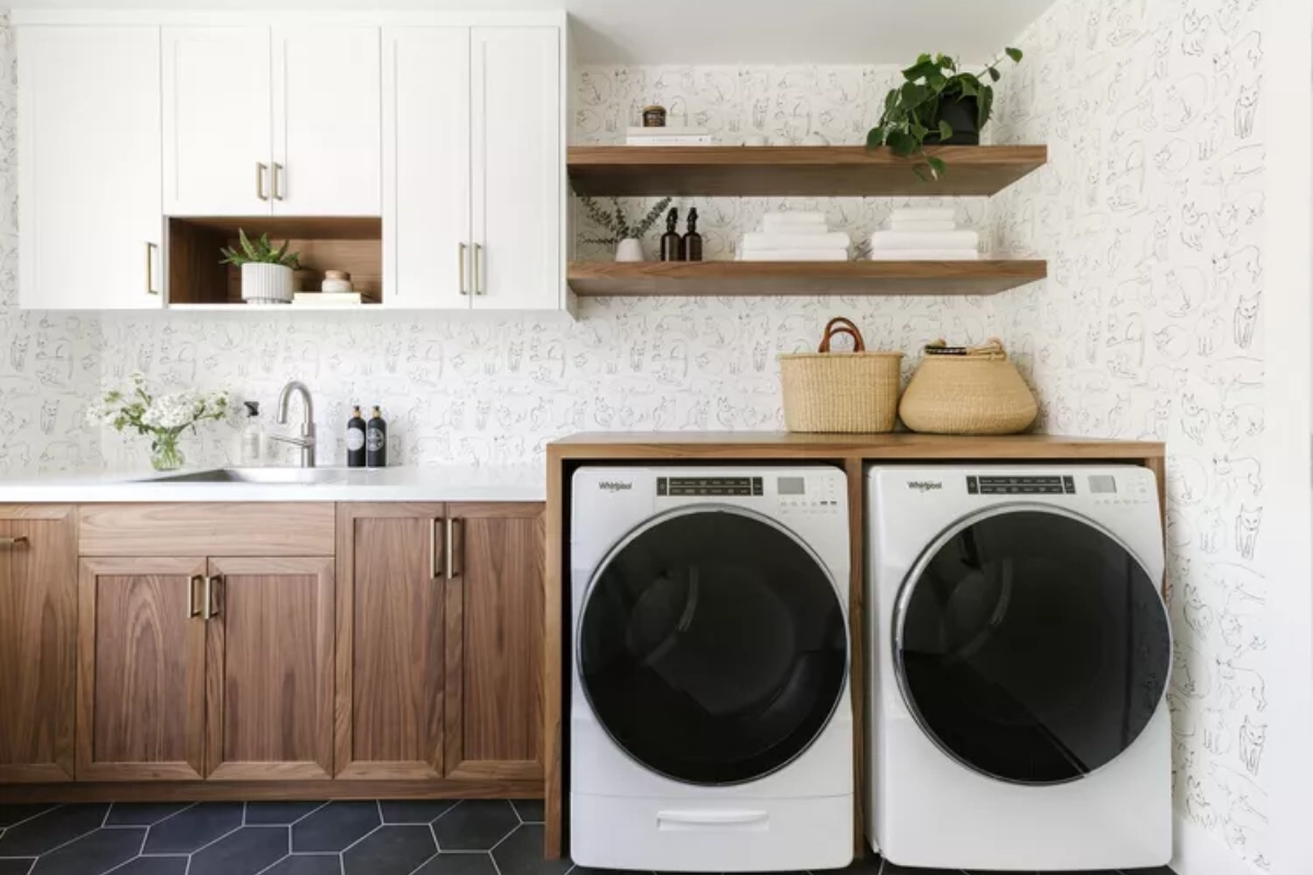 Bàn gấp trên thiết bị gia dụng